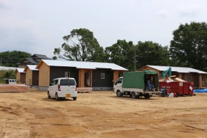 building temporary housings